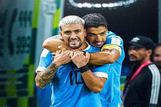 Uruguay beat Ghana but fail to advance to the next stage
