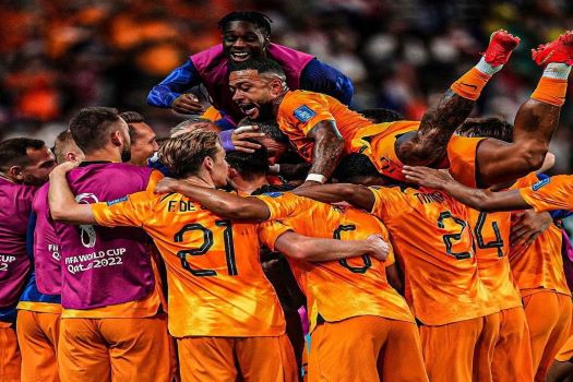 Netherlands defeated USA 3-1 to secure a quarterfinal spot.