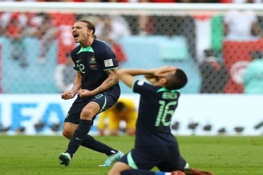  Australia defeated Tunisia by a score of 1-0.